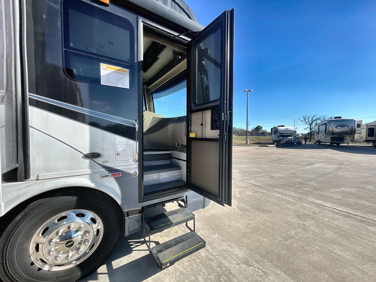 2018 FOREST RIVER BERKSHIRE 39A