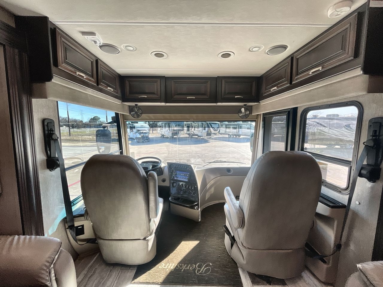 2018 FOREST RIVER BERKSHIRE 39A