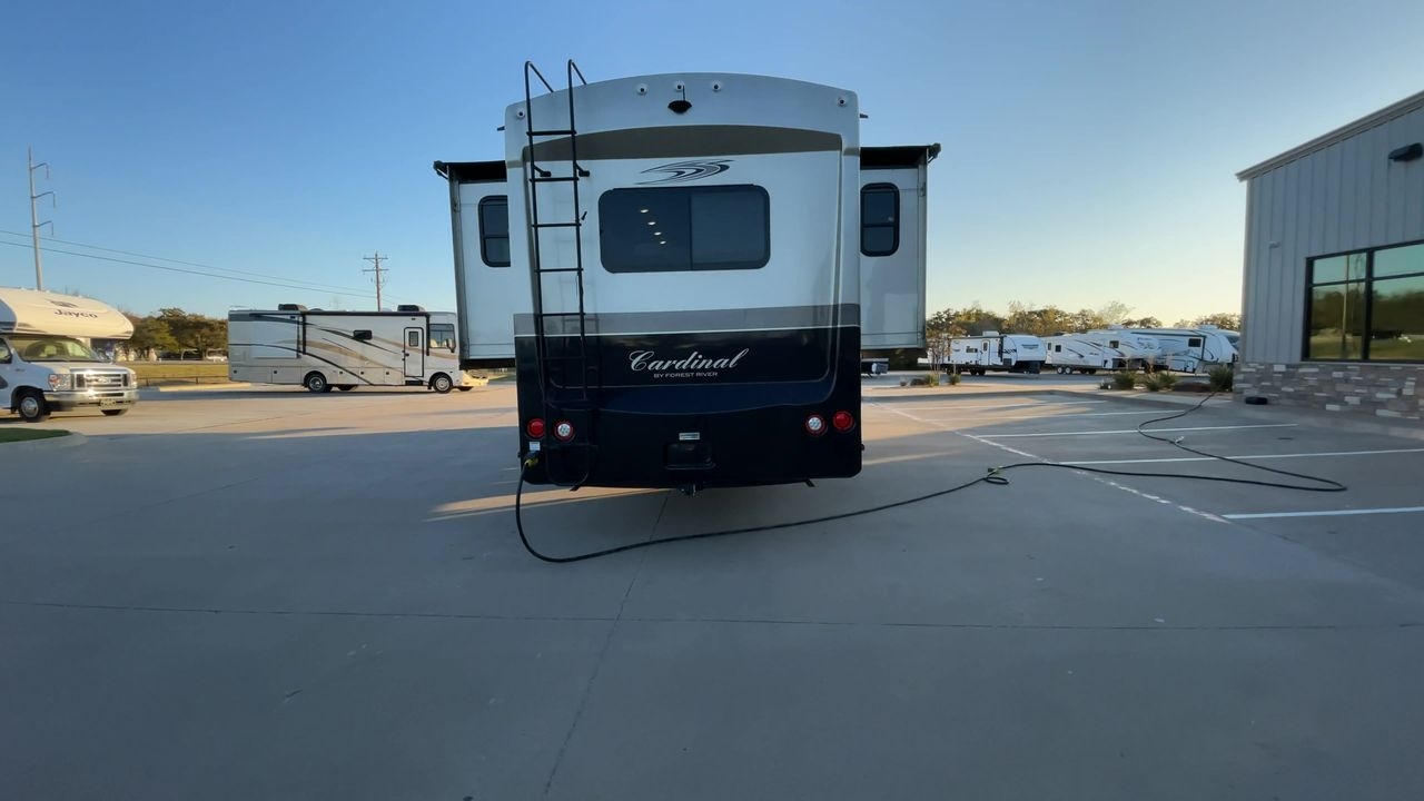 2018 FOREST RIVER CARDINAL 3950TZ