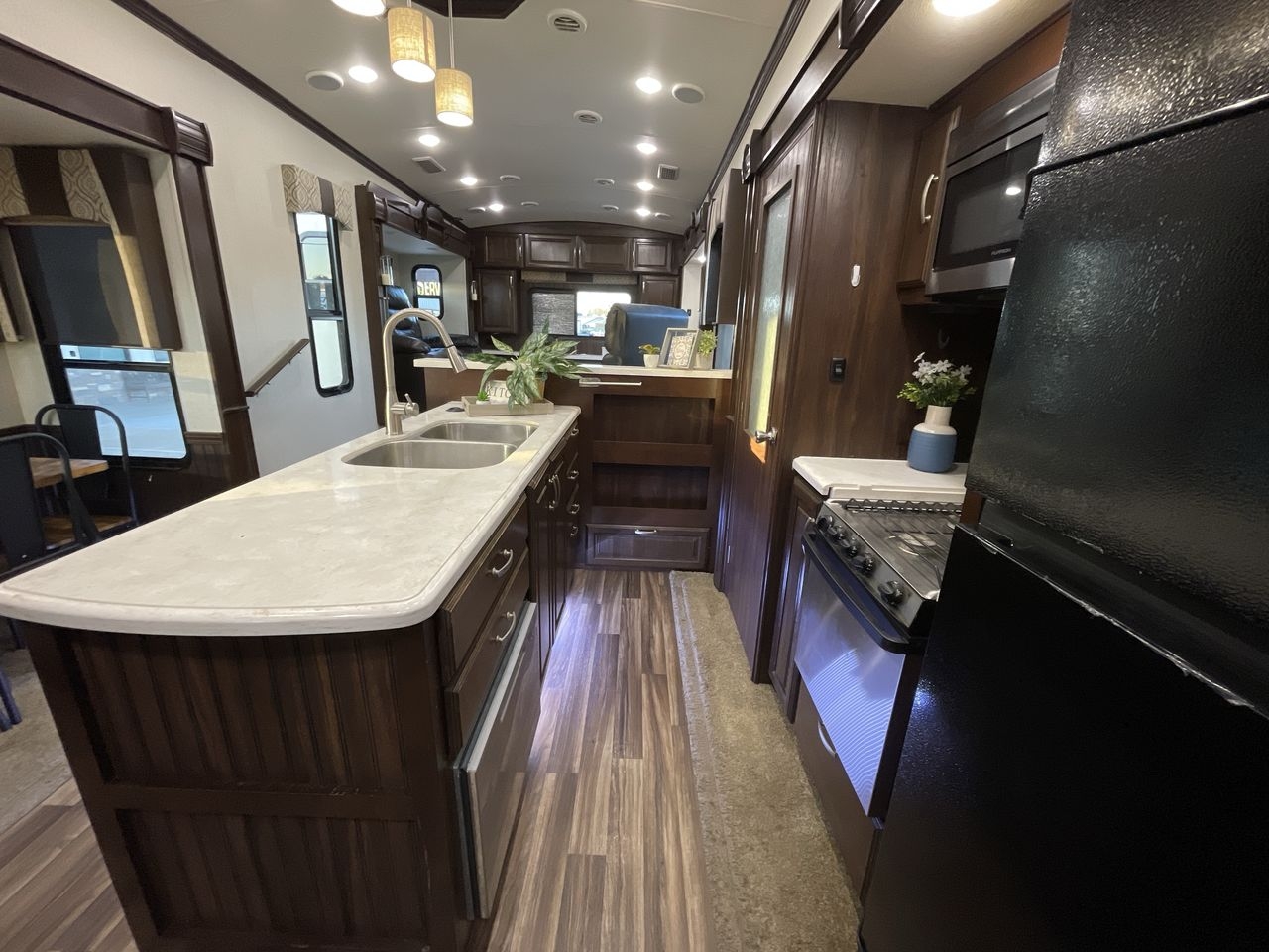 2018 FOREST RIVER CARDINAL 3950TZ