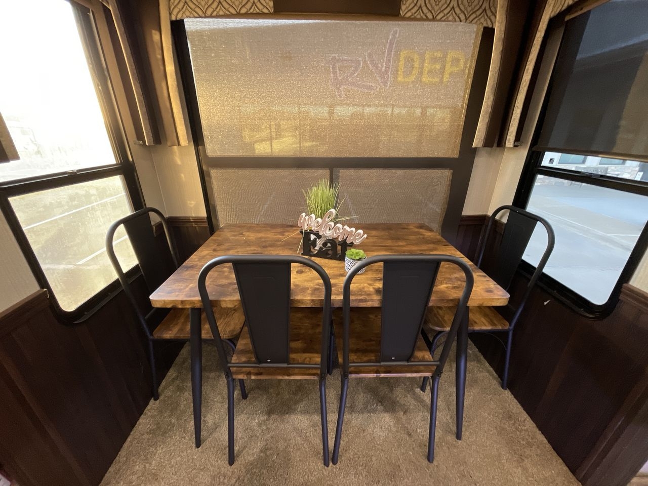 2018 FOREST RIVER CARDINAL 3950TZ