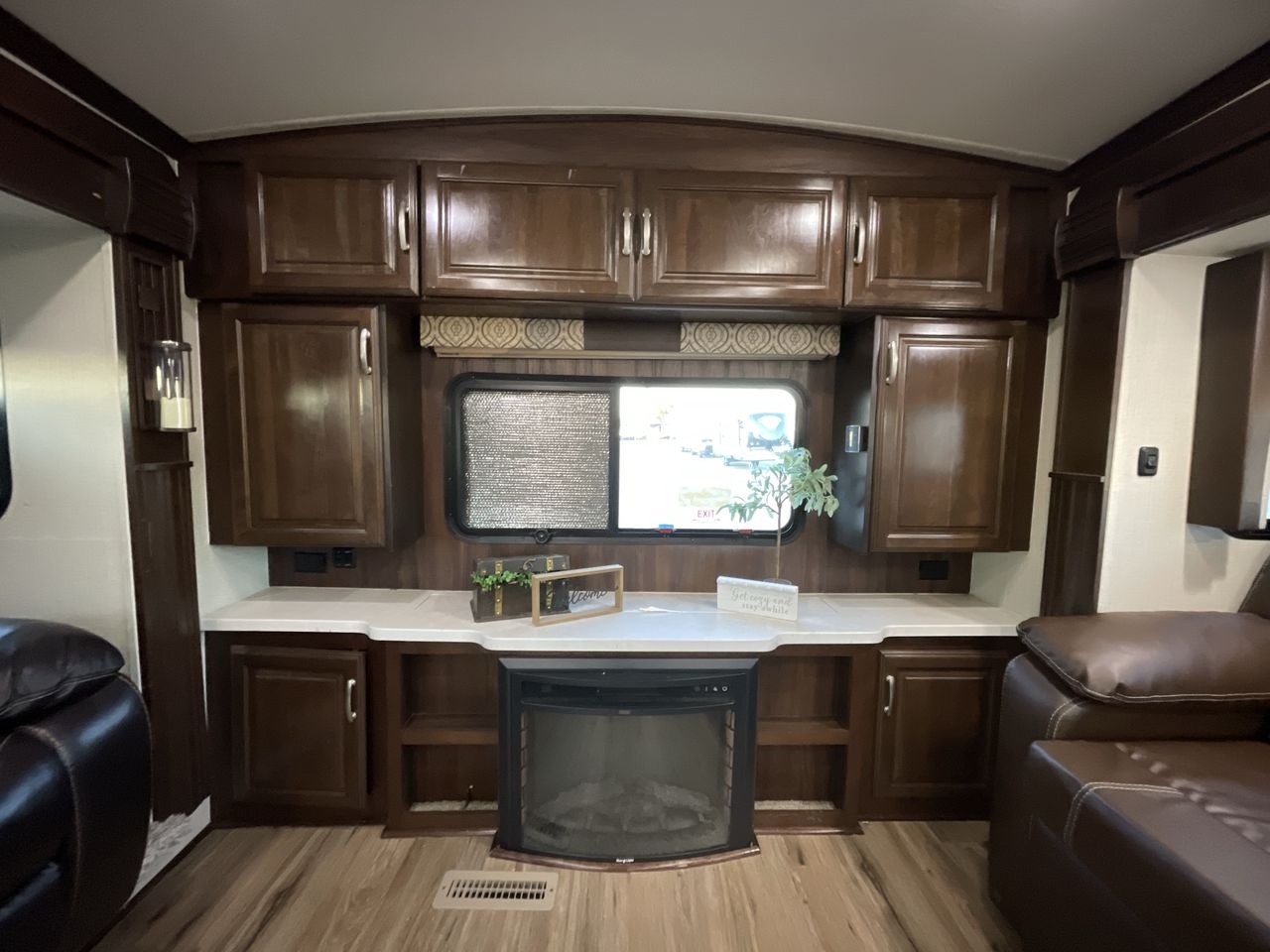2018 FOREST RIVER CARDINAL 3950TZ