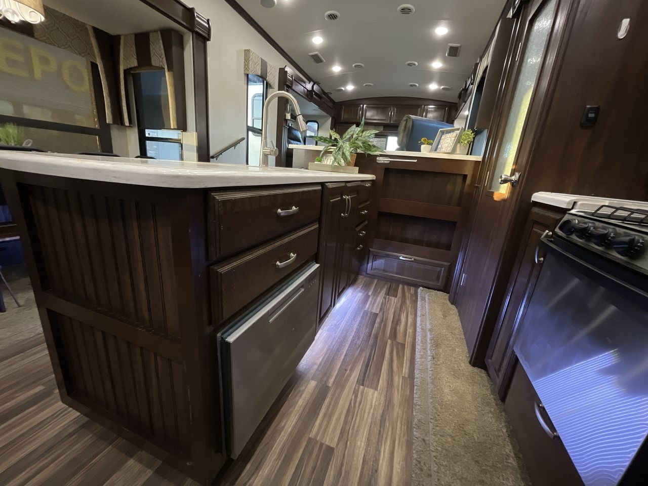 2018 FOREST RIVER CARDINAL 3950TZ