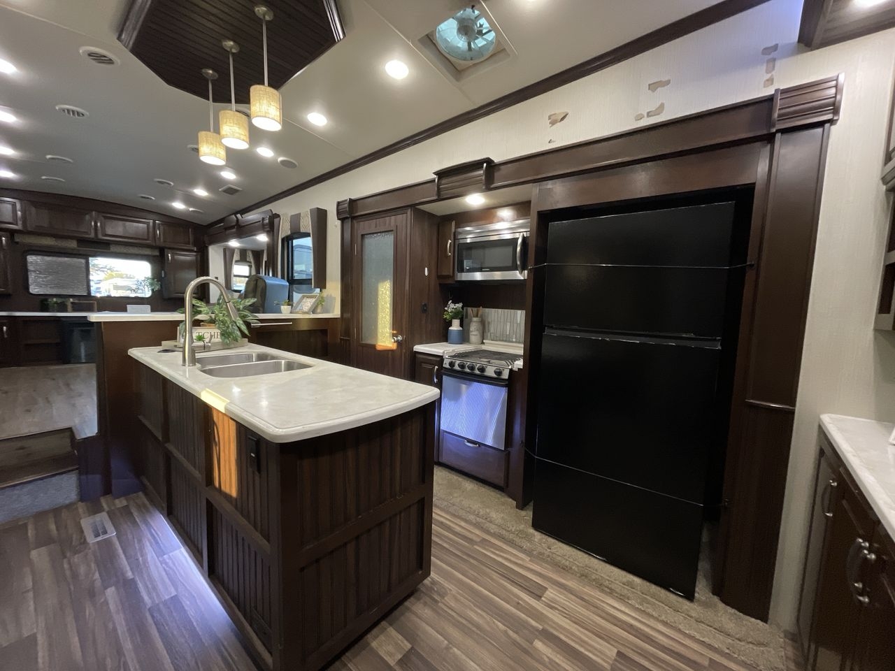 2018 FOREST RIVER CARDINAL 3950TZ