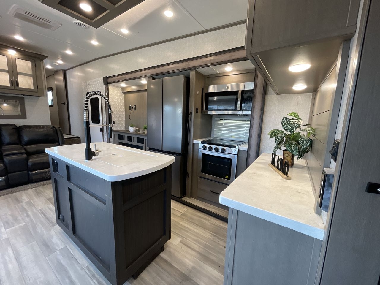 2022 FOREST RIVER CHAPARRAL 367BH