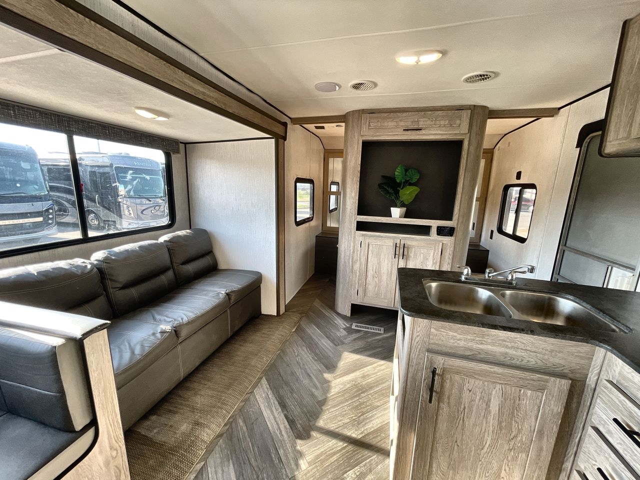 2022 HEARTLAND PROWLER 320BH