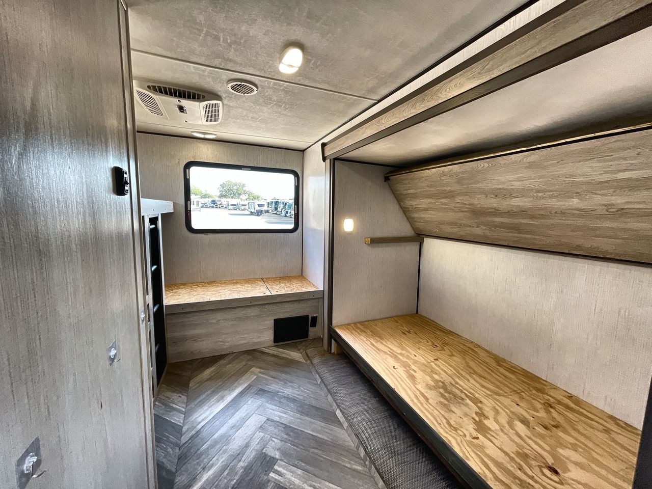 2022 HEARTLAND PROWLER 320BH