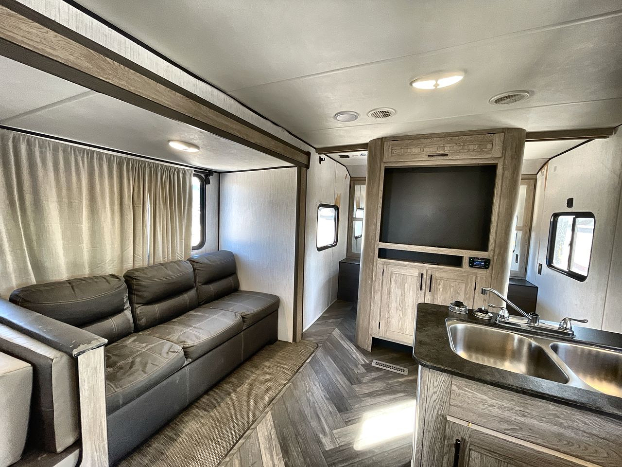 2022 HEARTLAND PROWLER 320BH