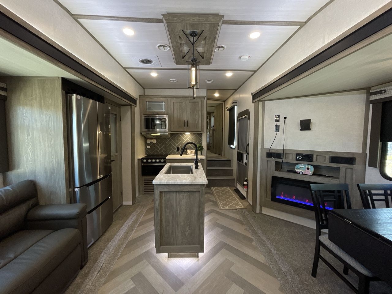 2020 FOREST RIVER HEMISPHERE 286RL