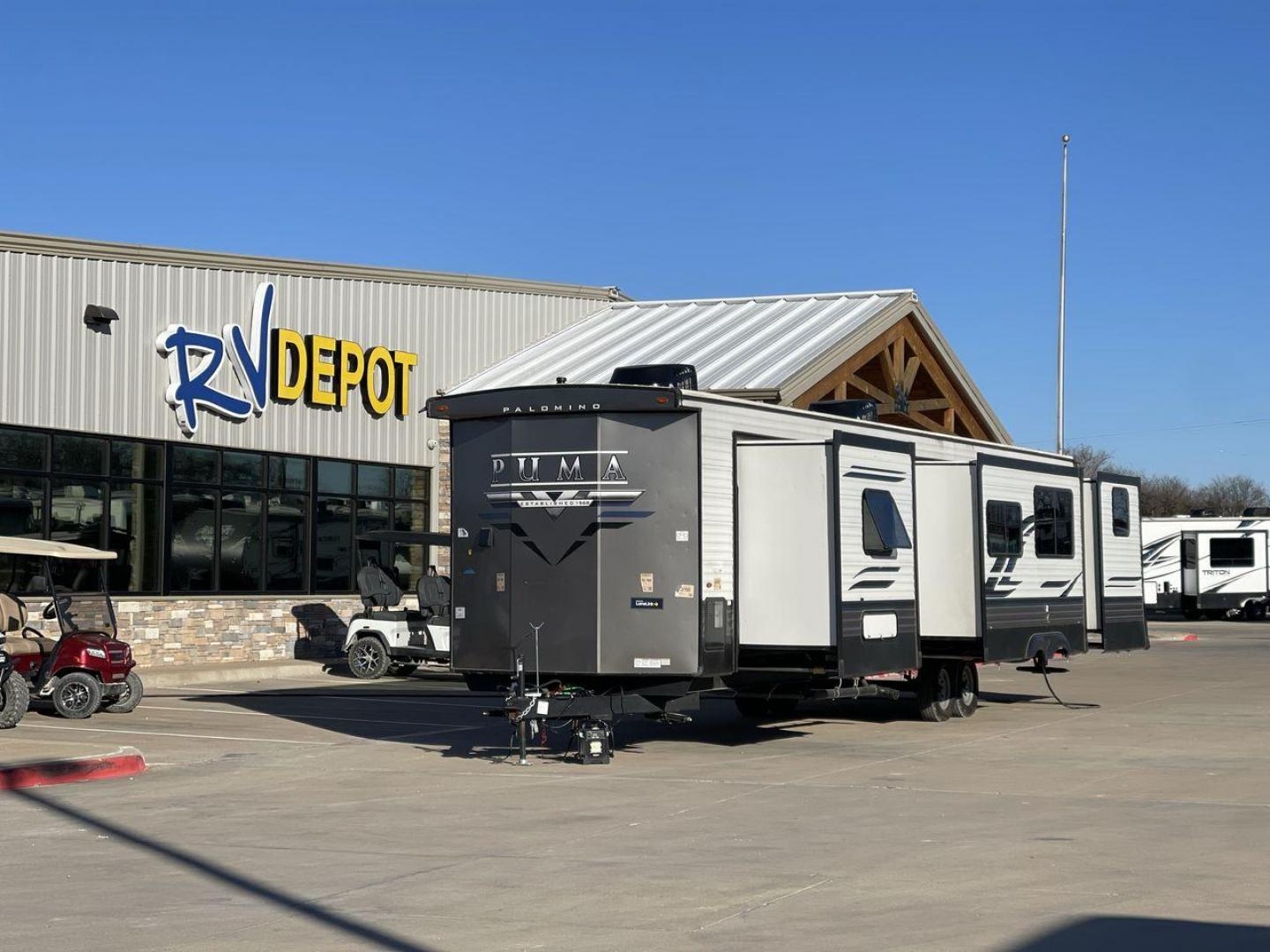 2022 FOREST RIVER PUMA 39PQB