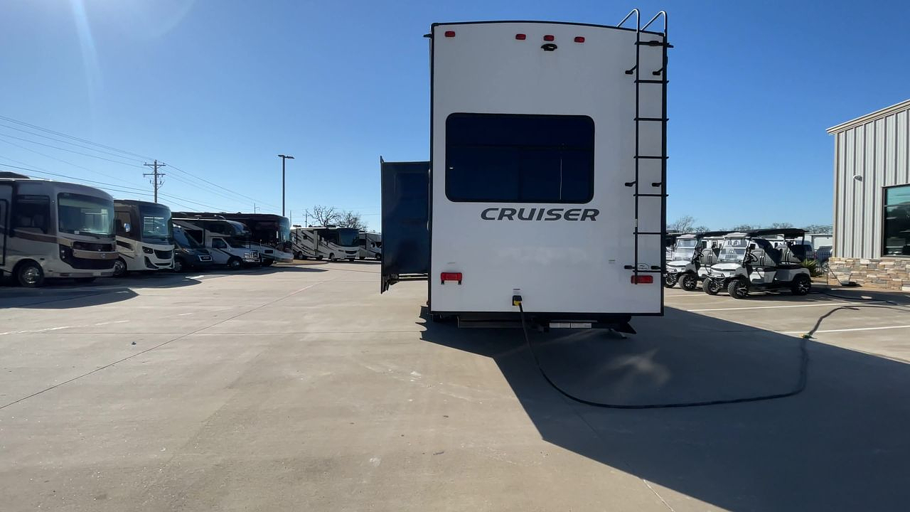 2022 CROSSROADS CRUISER 3851BL