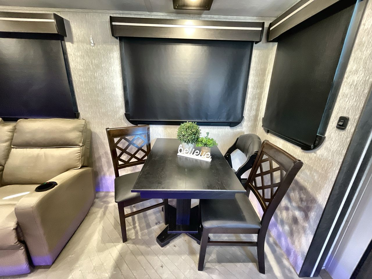 2022 CROSSROADS CRUISER 3851BL