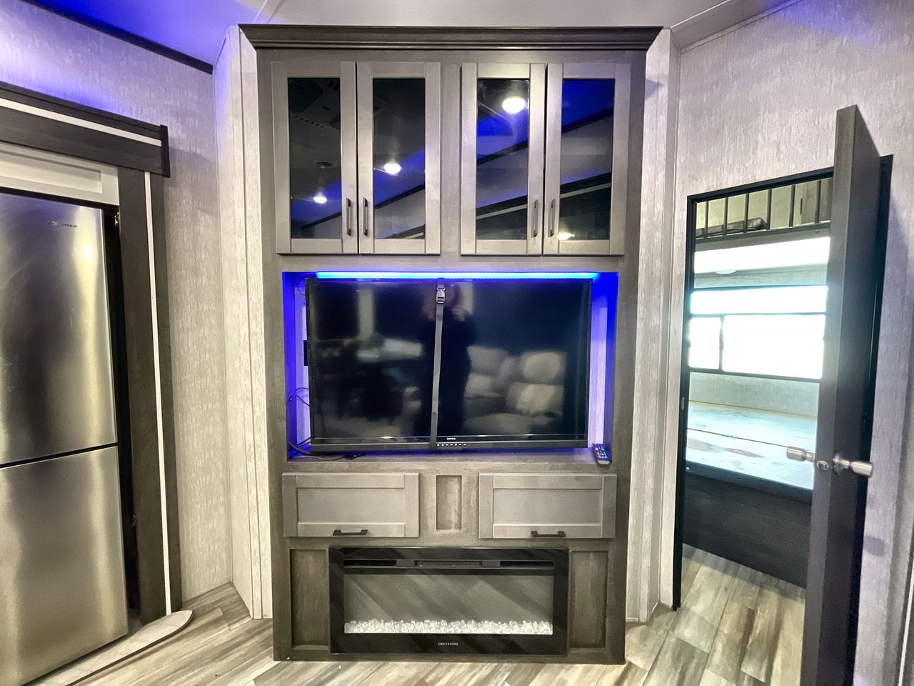 2022 CROSSROADS CRUISER 3851BL