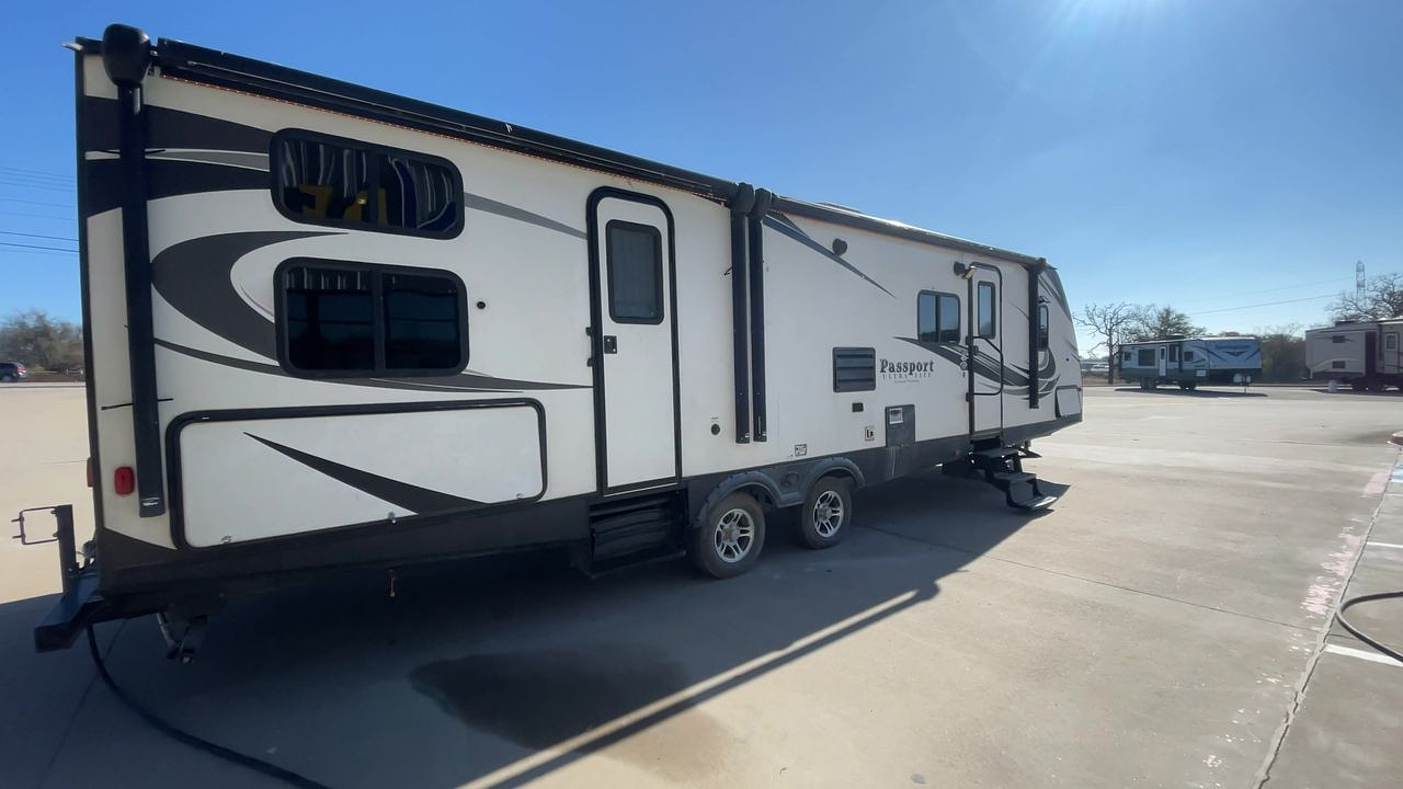 2017 KEYSTONE PASSPORT 3320BH