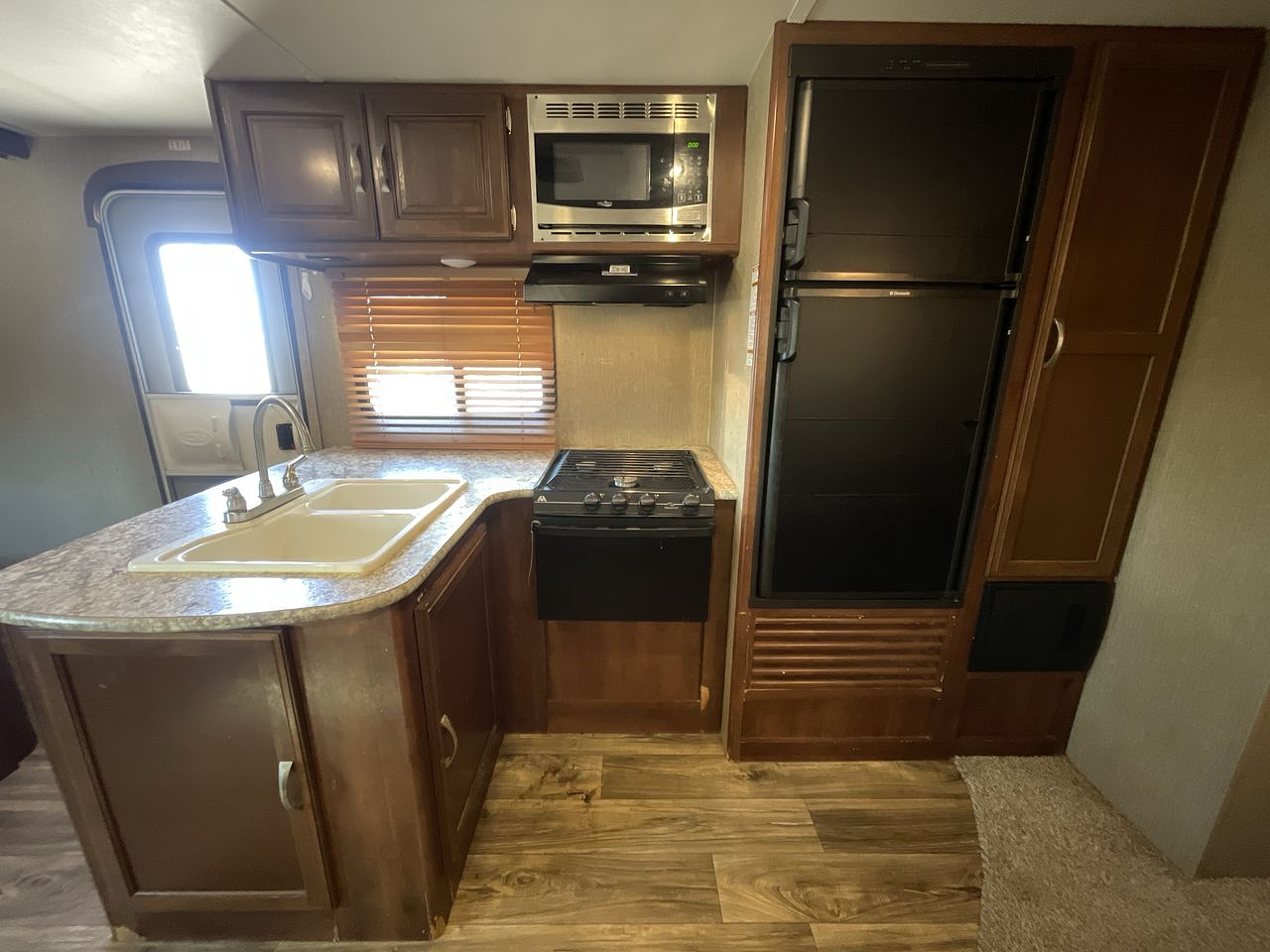 2017 KEYSTONE PASSPORT 3320BH