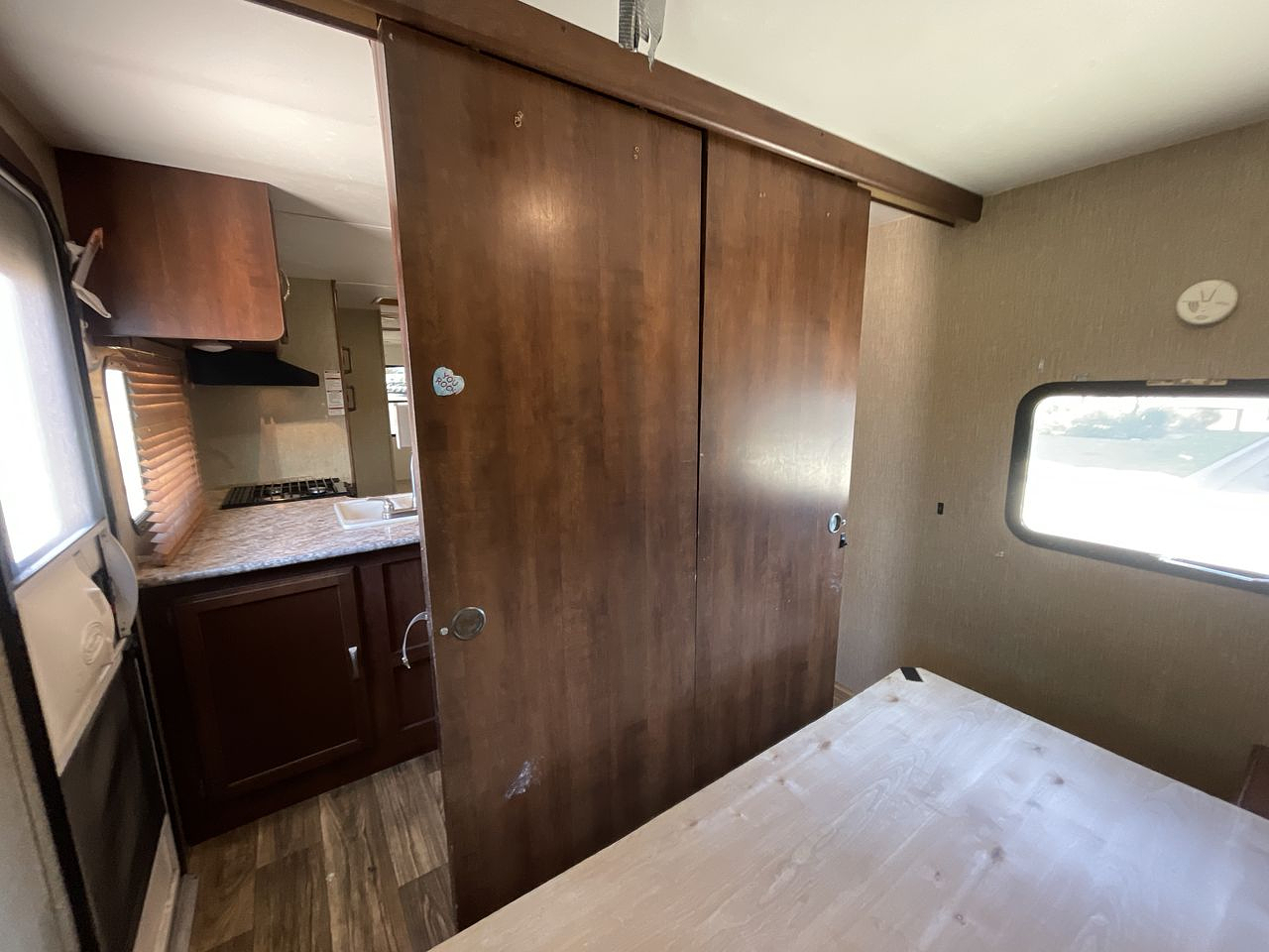 2017 KEYSTONE PASSPORT 3320BH