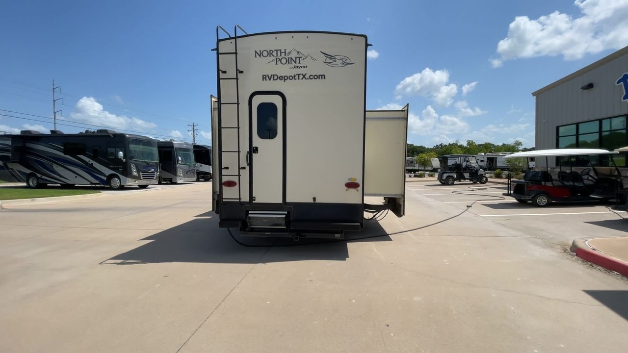 2017 JAYCO NORTH POINT 379DBFS