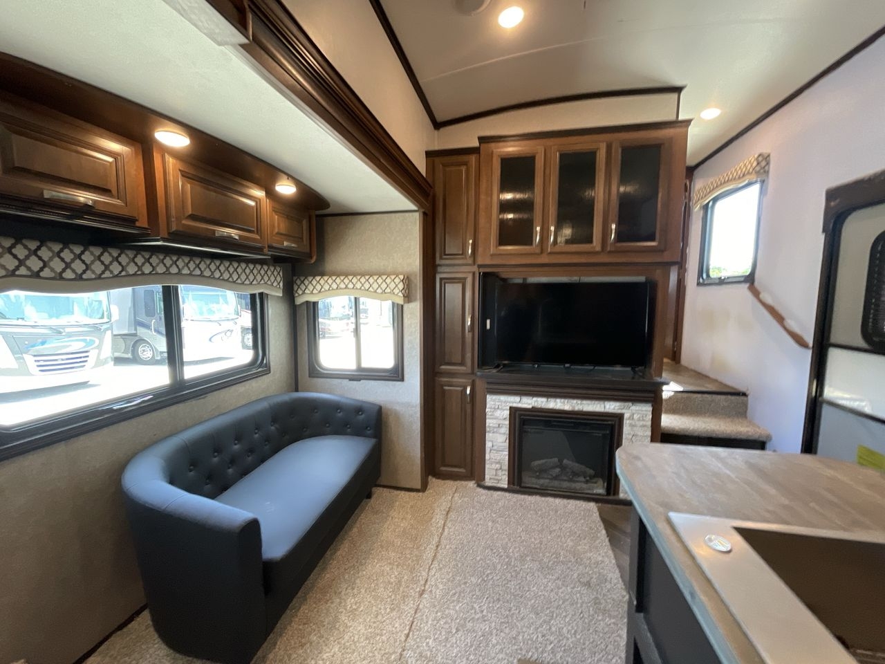 2017 JAYCO NORTH POINT 379DBFS