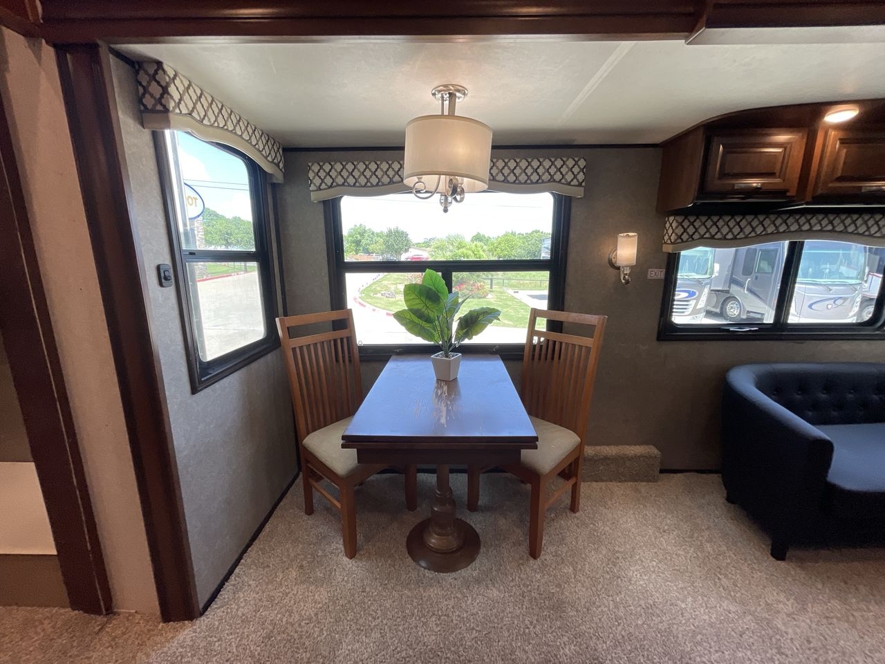 2017 JAYCO NORTH POINT 379DBFS