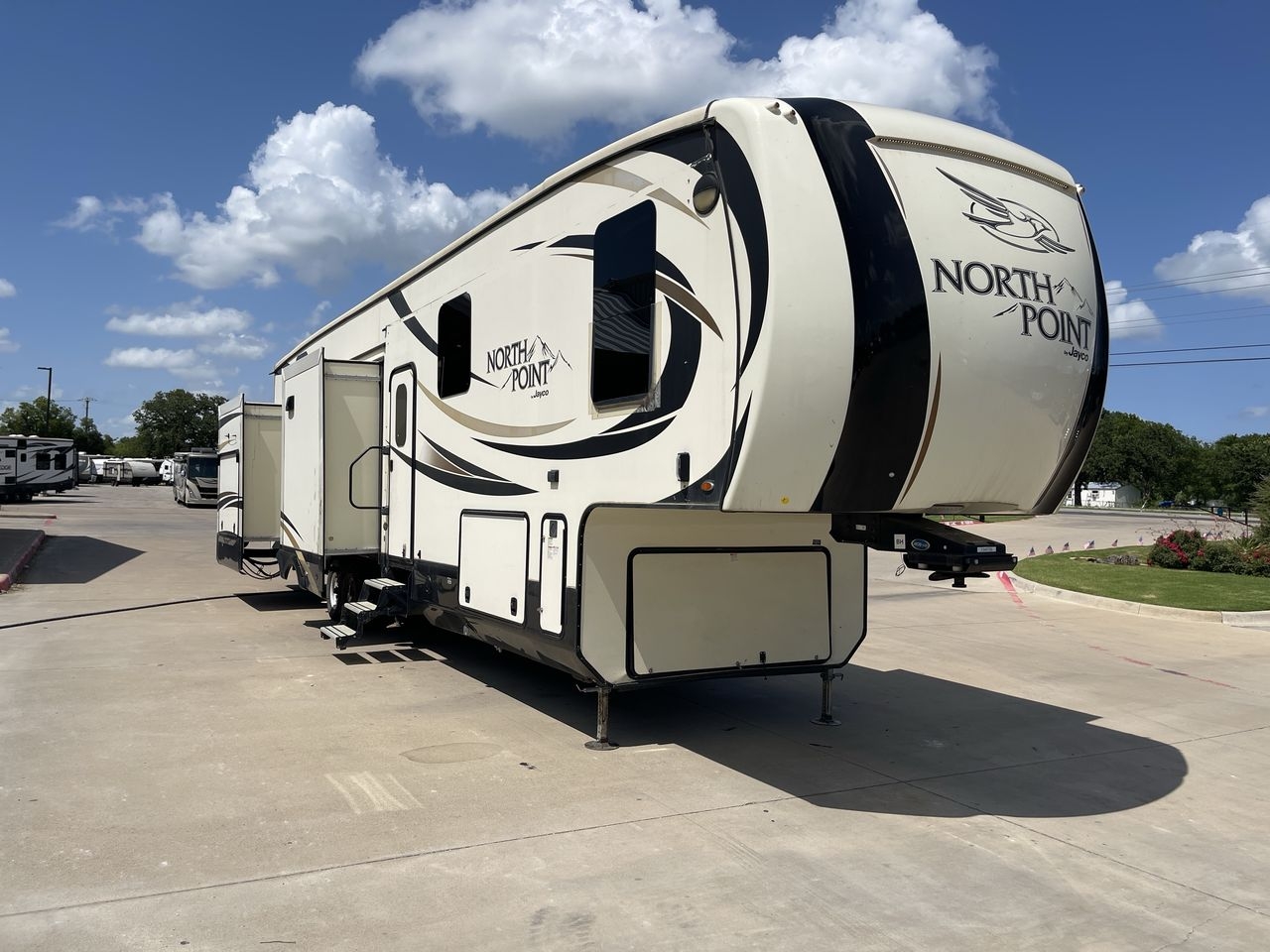 2017 JAYCO NORTH POINT 379DBFS