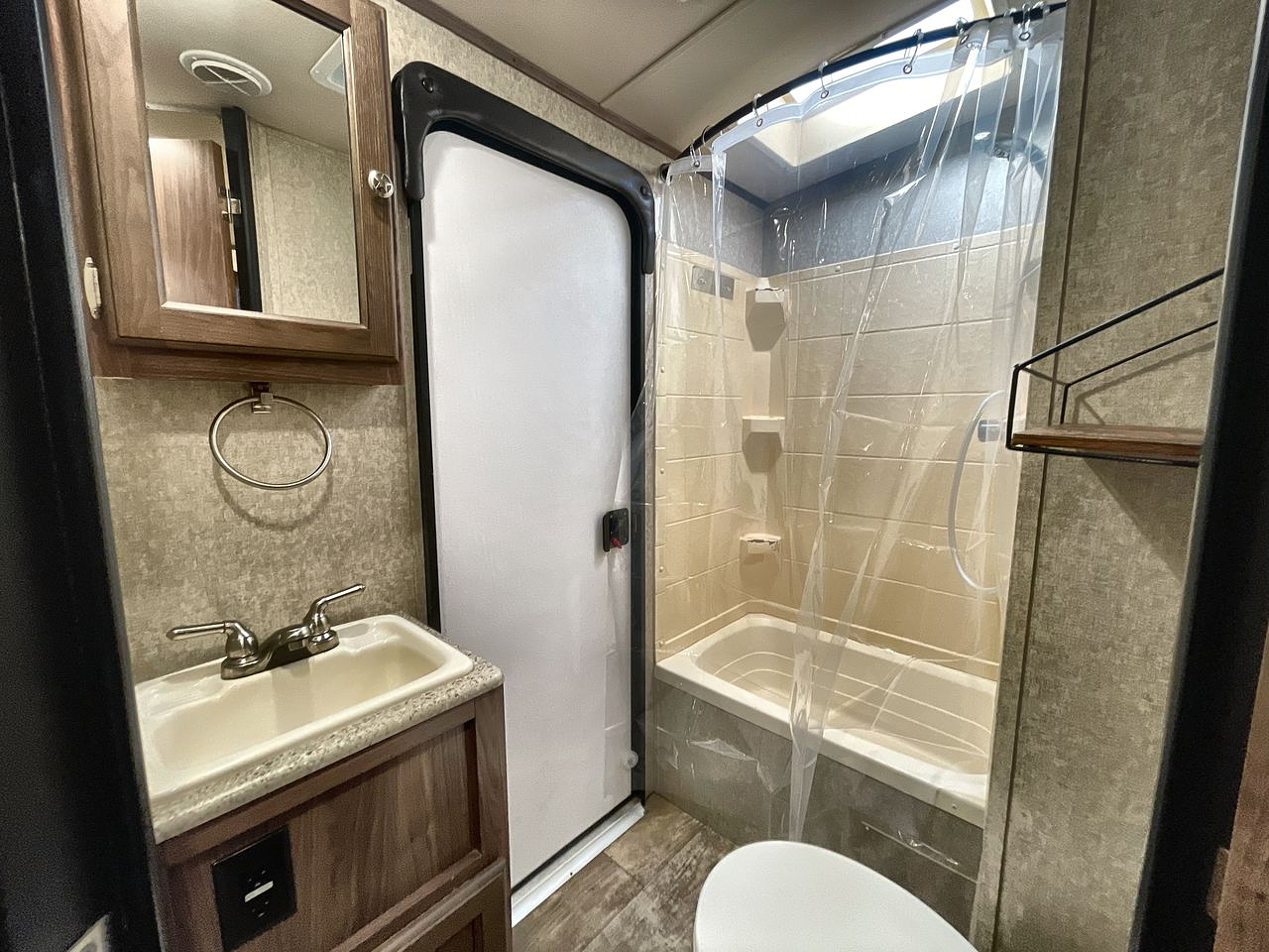 2015 FOREST RIVER SOLAIRE 269BHDSK