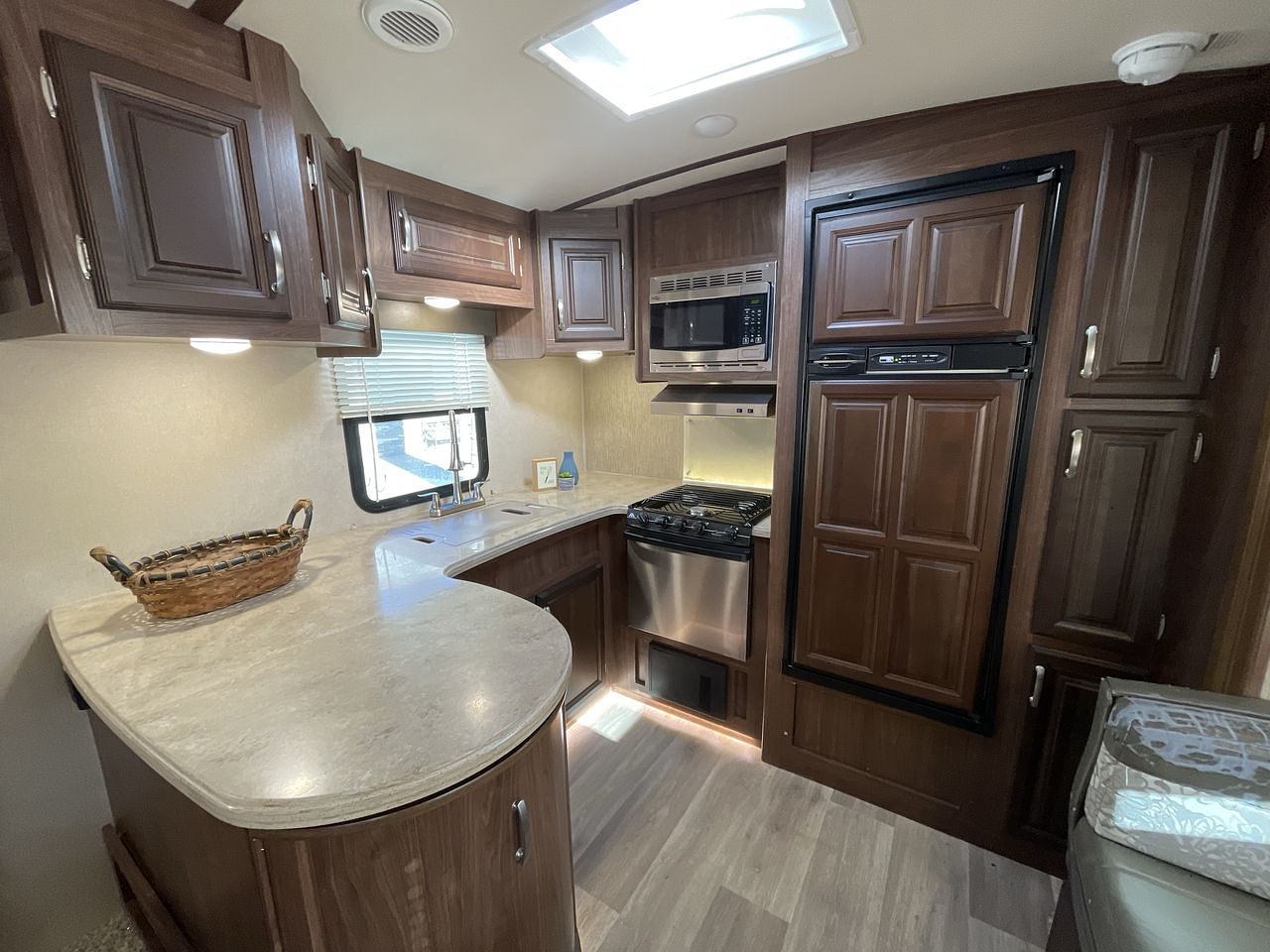 2018 DUTCHMEN DENALI 289RK