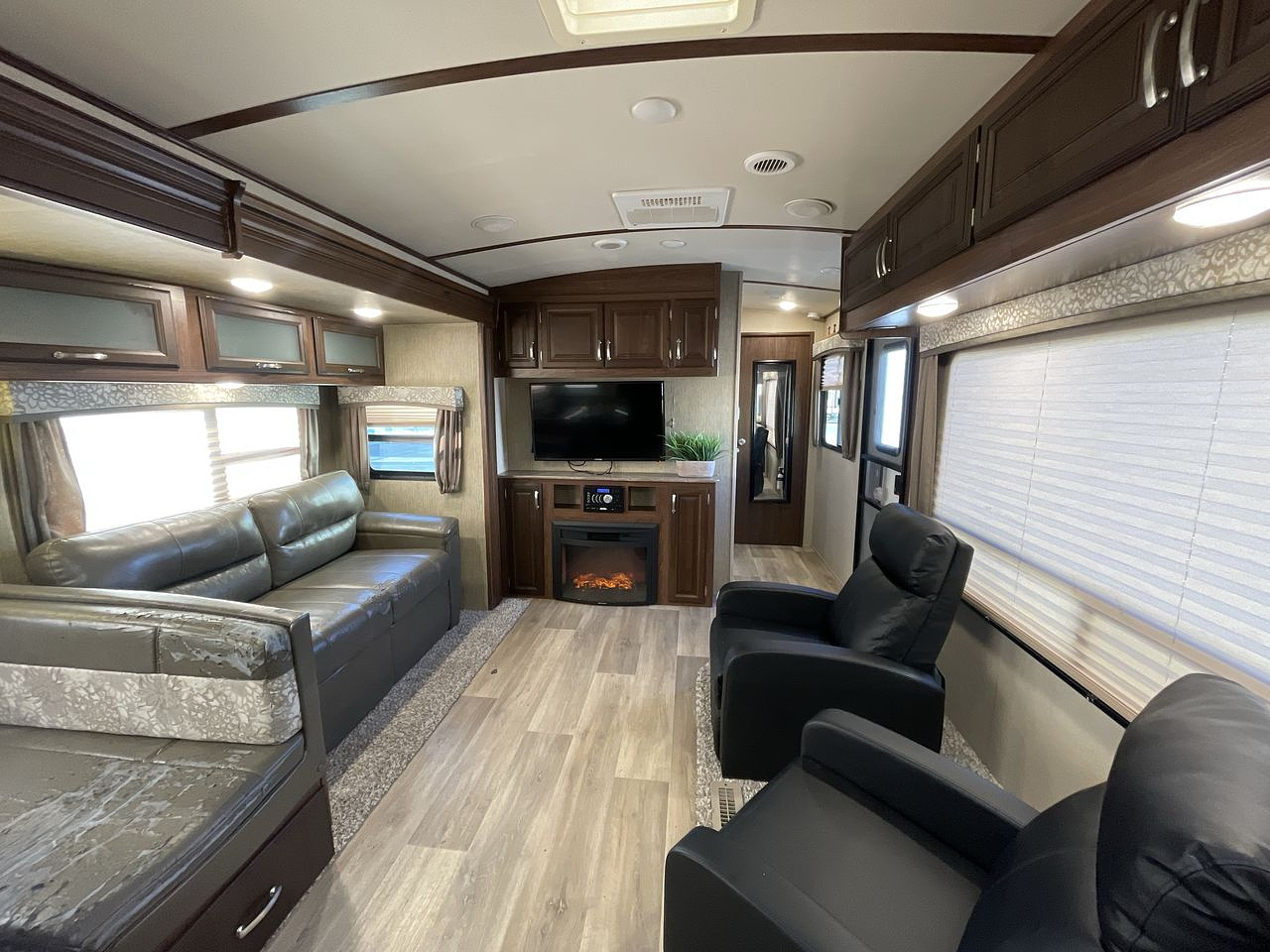 2018 DUTCHMEN DENALI 289RK