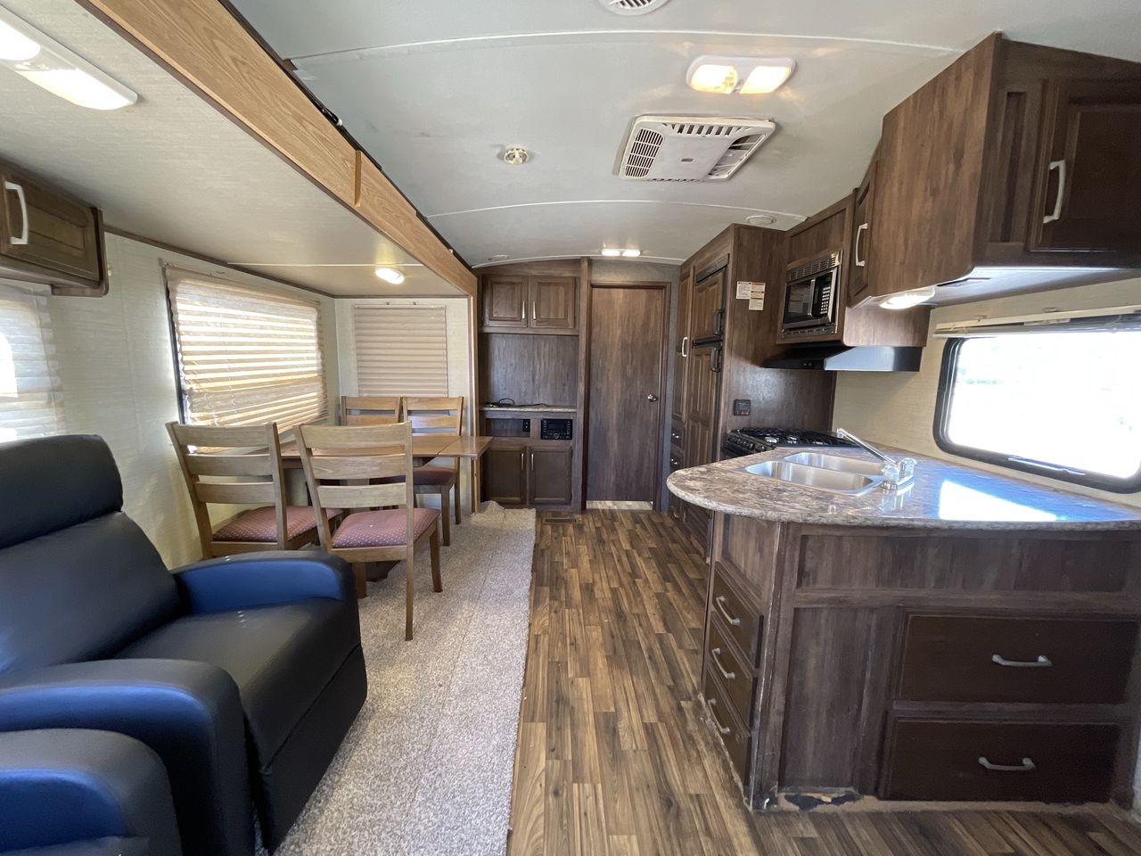 2015 KEYSTONE COUGAR 28RLS