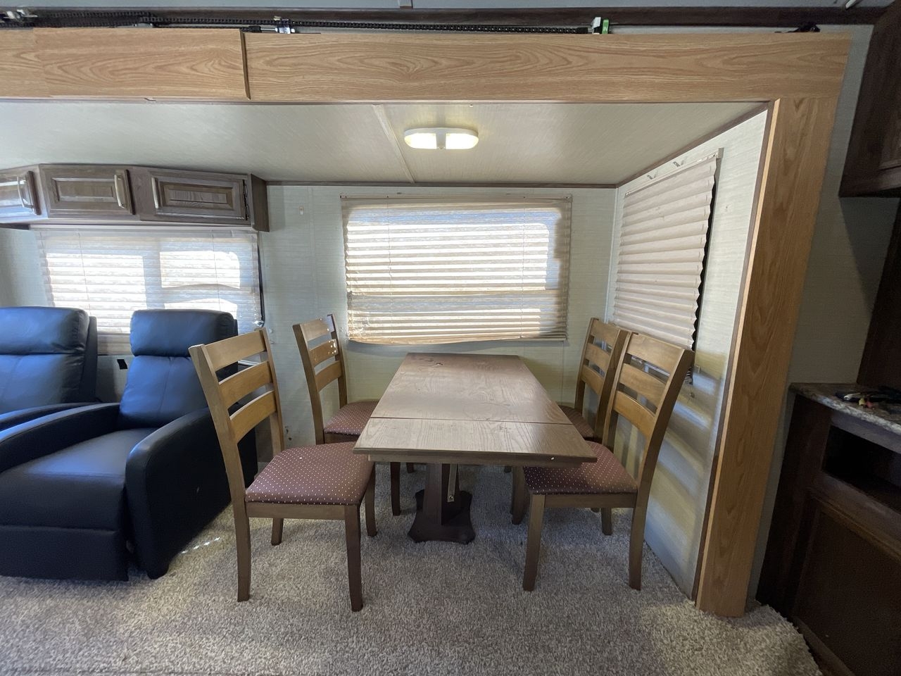 2015 KEYSTONE COUGAR 28RLS