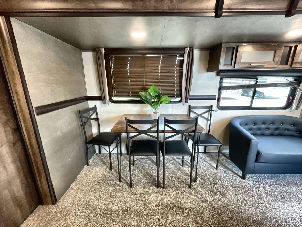 2018 KEYSTONE VOLANTE 32SB