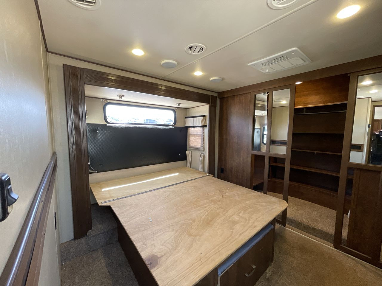 2015 GRAND DESIGN MOMENTUM 380TH