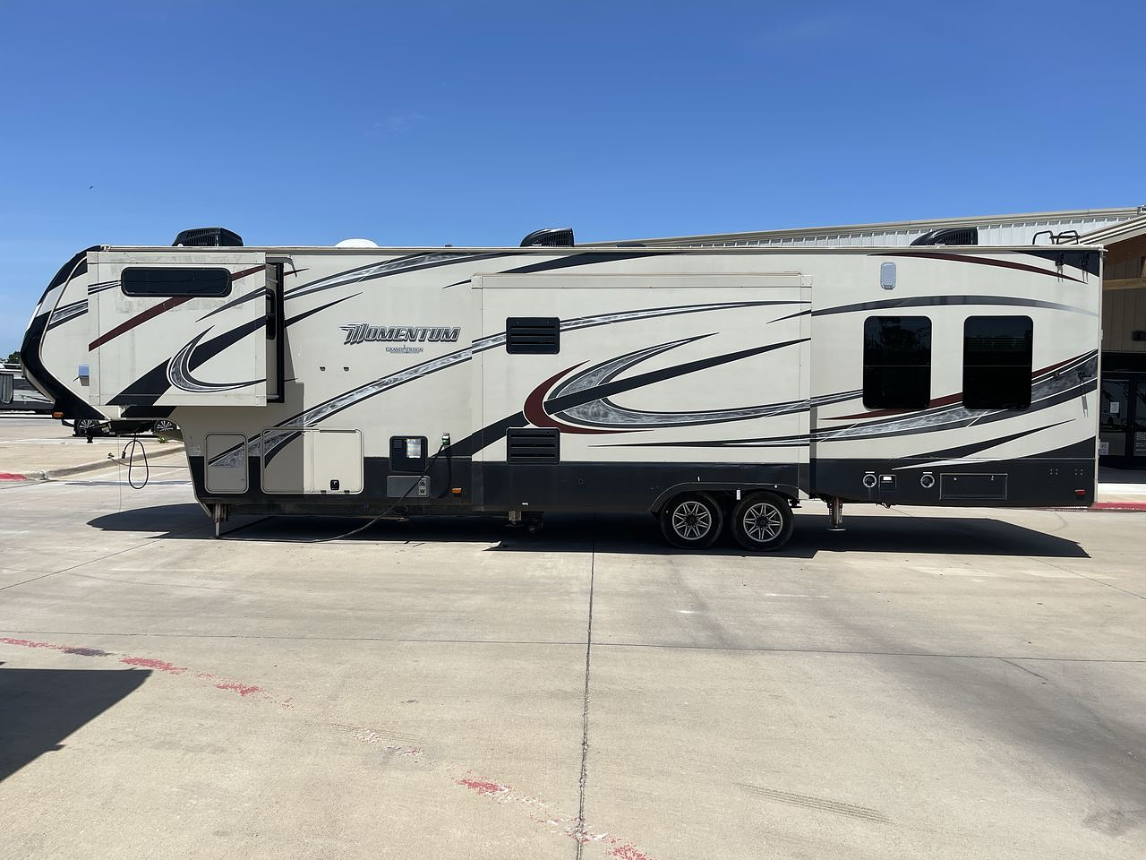 2015 GRAND DESIGN MOMENTUM 380TH