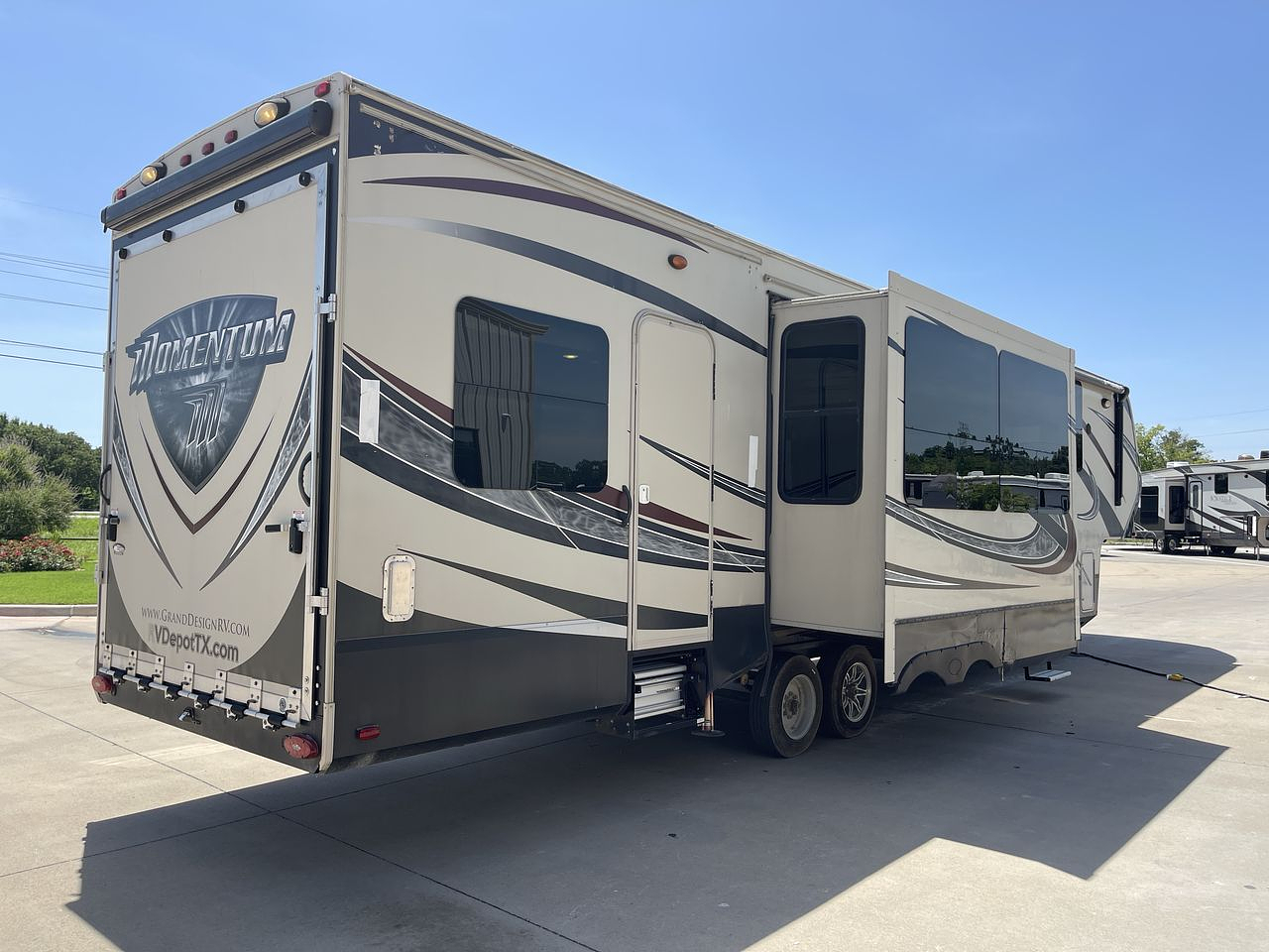 2015 GRAND DESIGN MOMENTUM 380TH