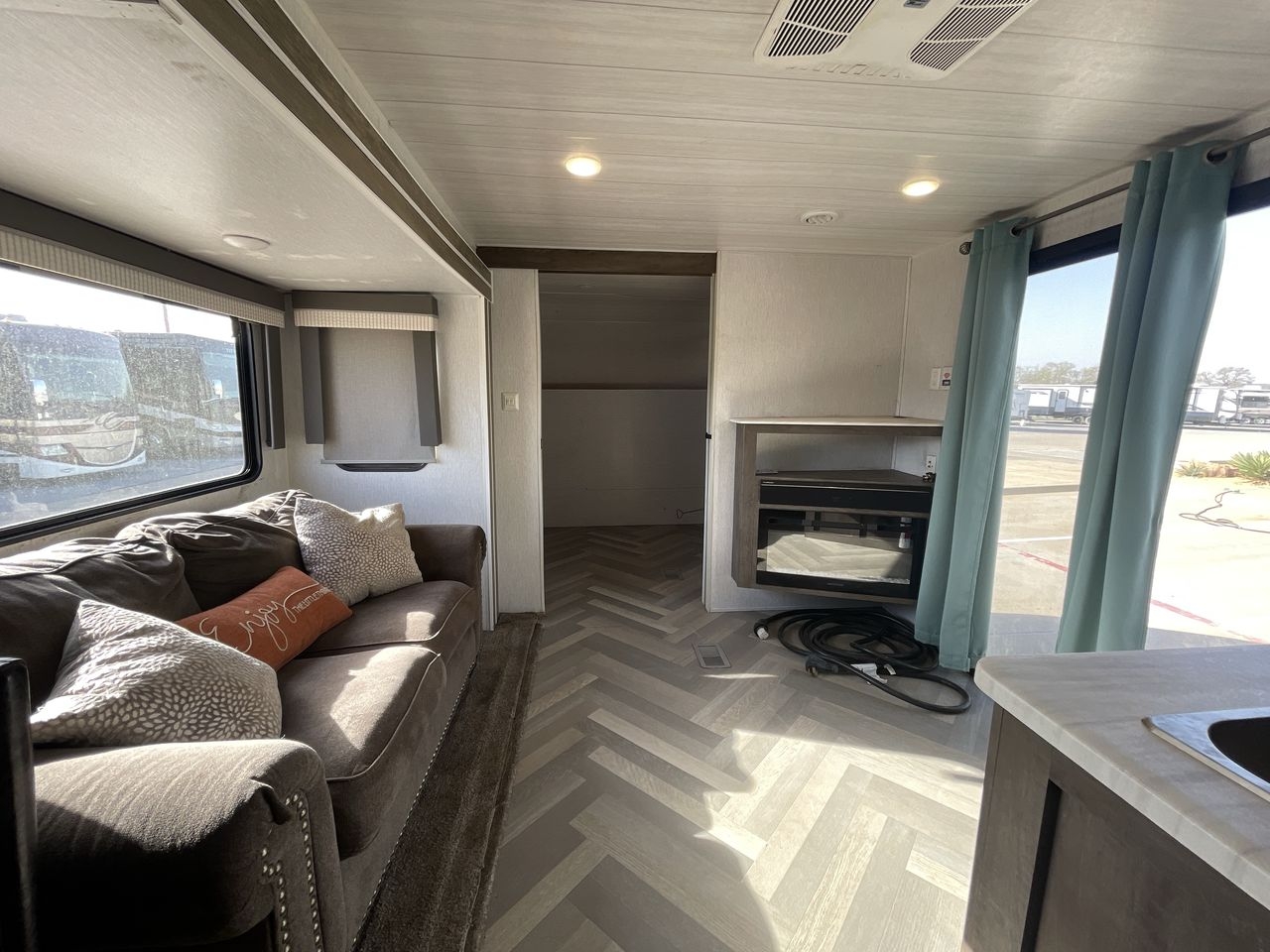 2022 FOREST RIVER SALEM 36VBDS