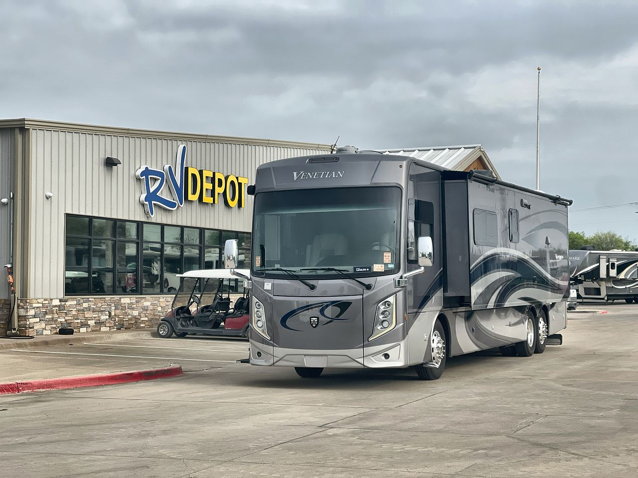 2022 THOR VENETIAN 42F