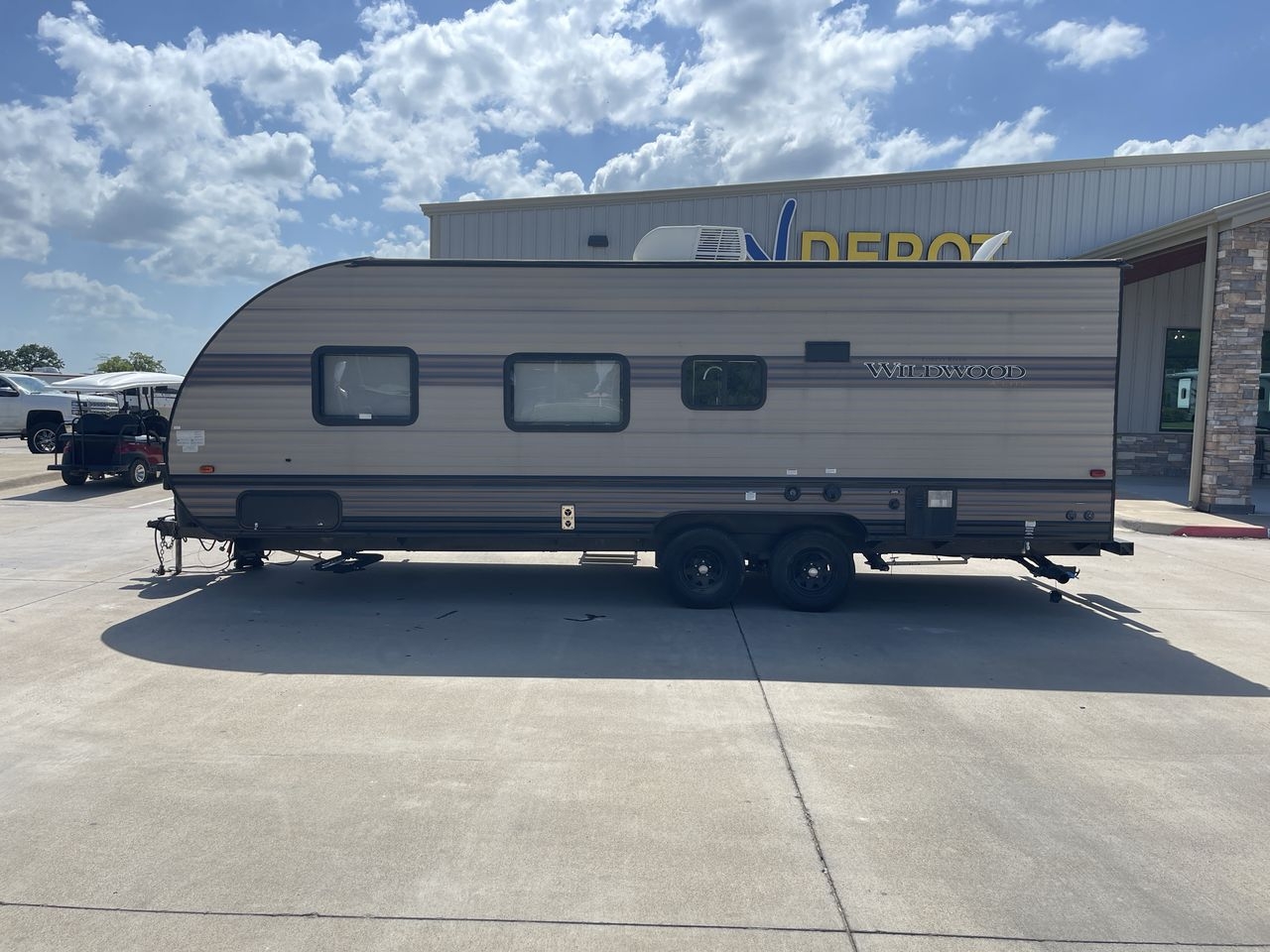 2019 FOREST RIVER WILDWOOD 341CBXL