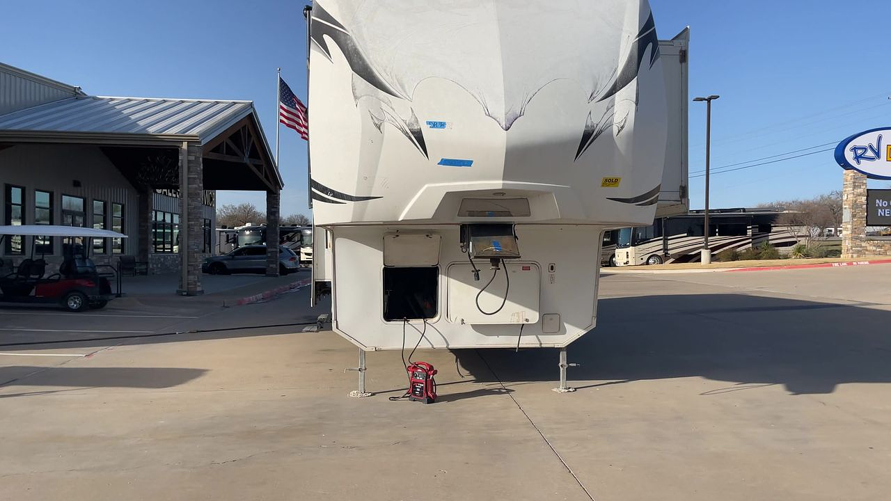 2013 KEYSTONE RAPTOR 310TS