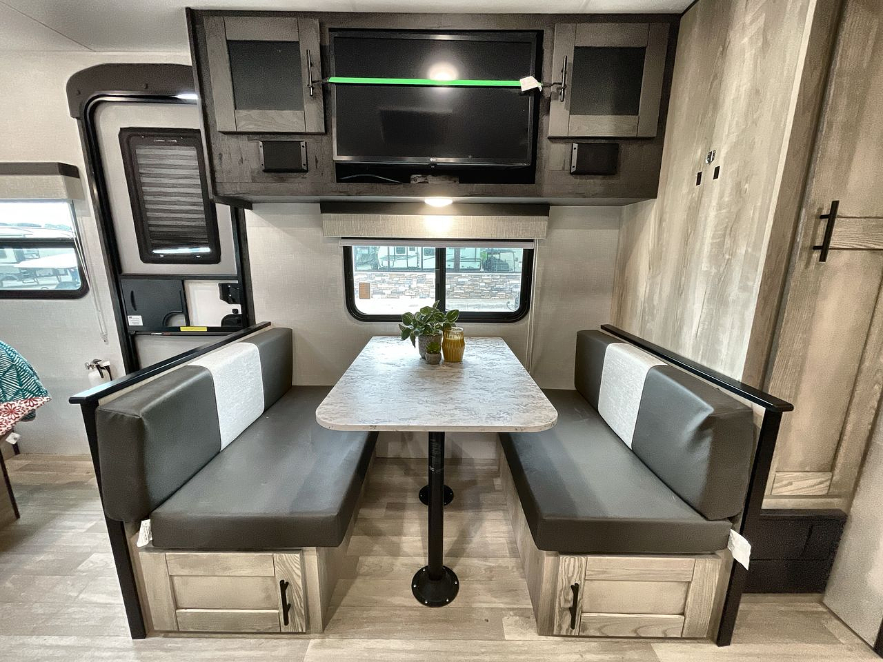 2023 KZ CONNECT SE C211MKSE