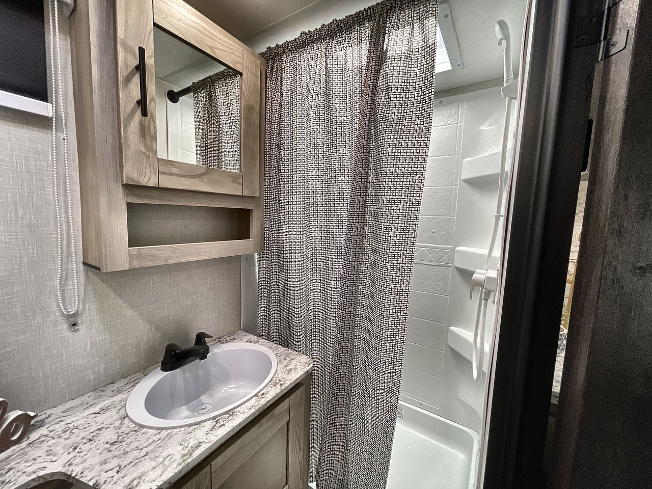 2023 KZ CONNECT SE C211MKSE