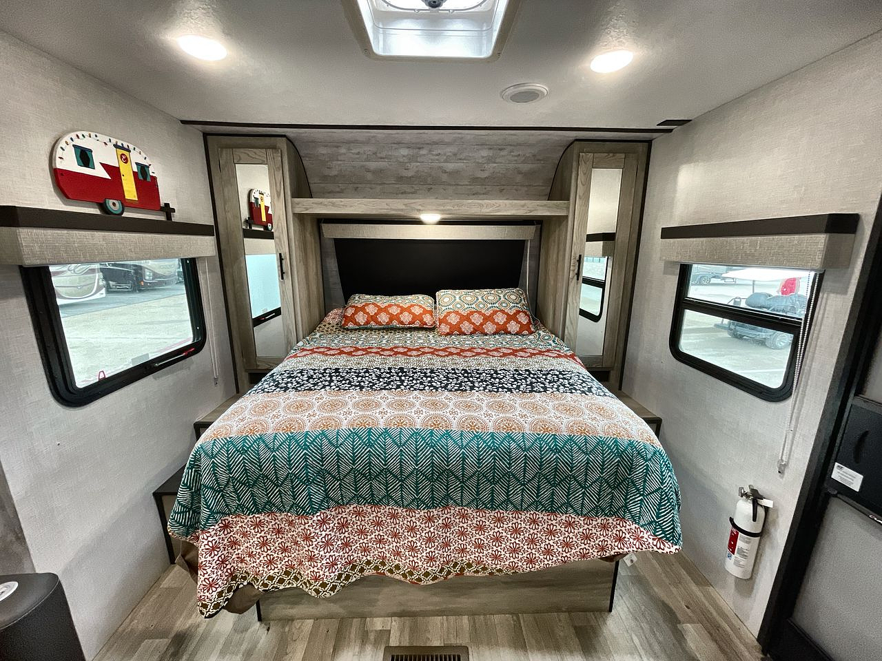 2023 KZ CONNECT SE C211MKSE