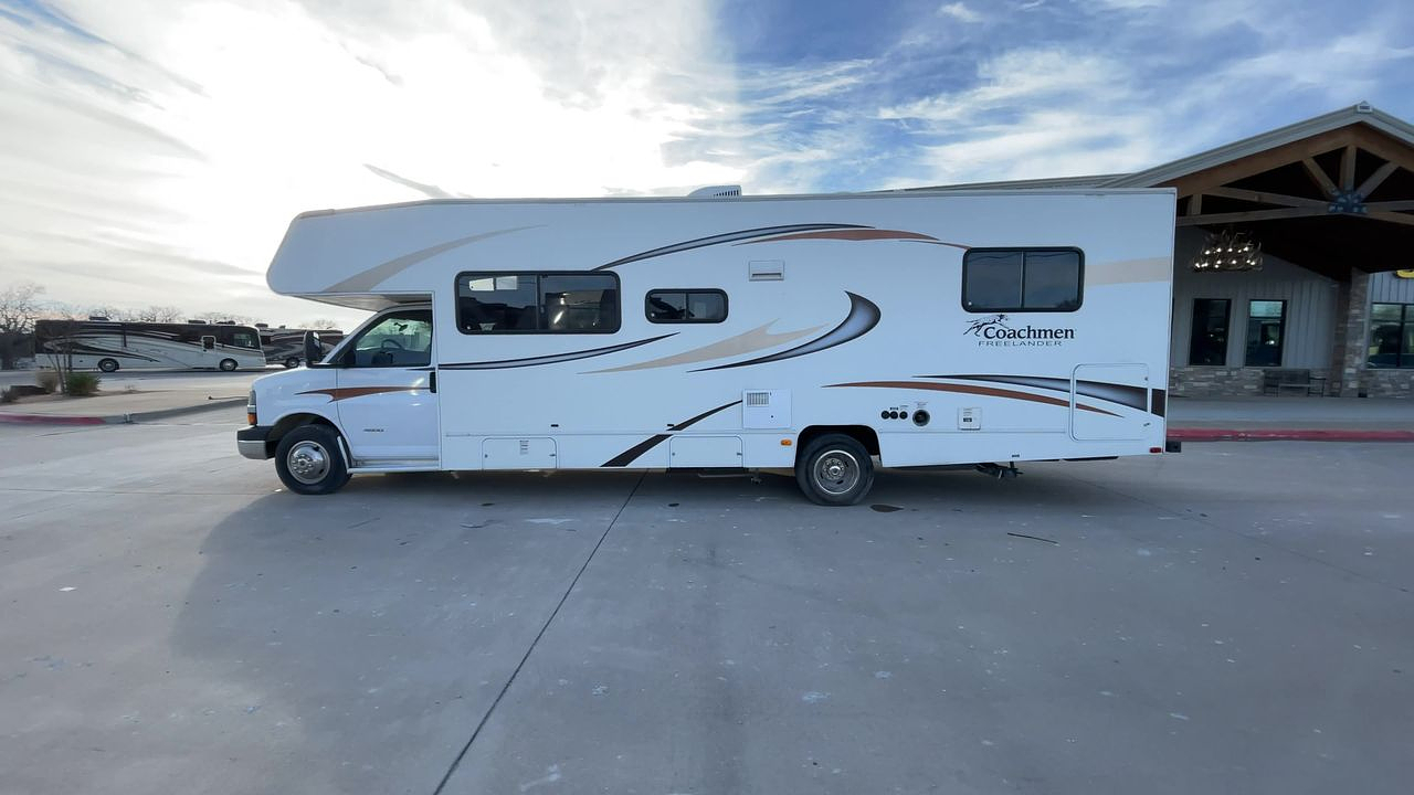 2013 FOREST RIVER FREELANDER 28AB