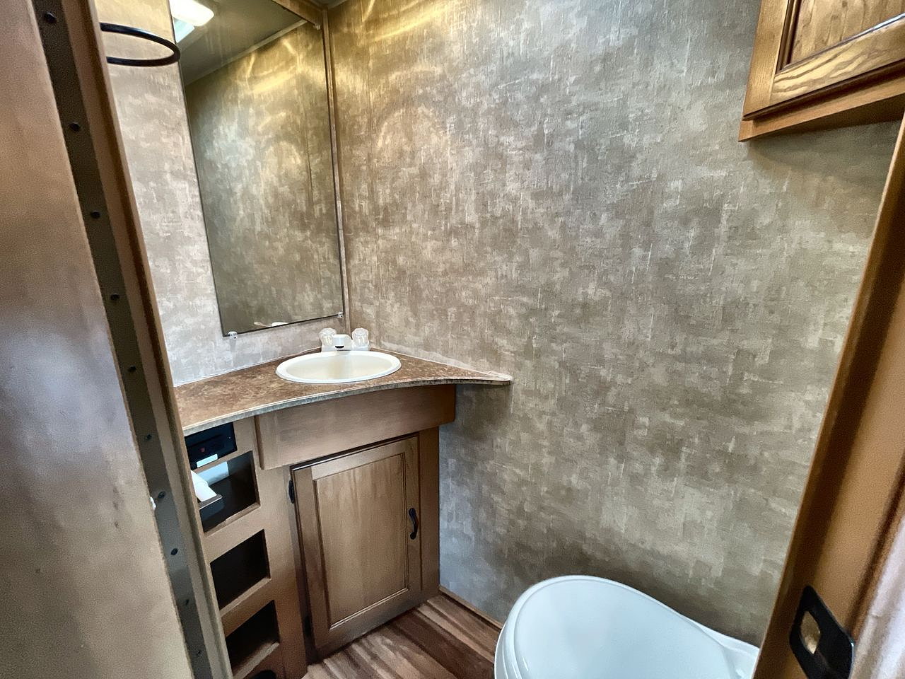 2013 FOREST RIVER FREELANDER 28AB