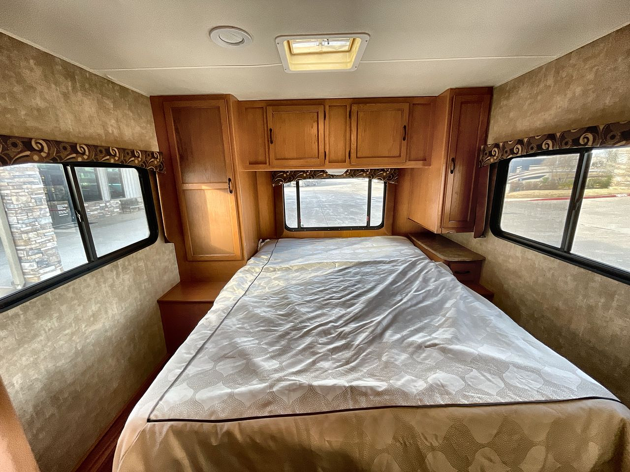 2013 FOREST RIVER FREELANDER 28AB