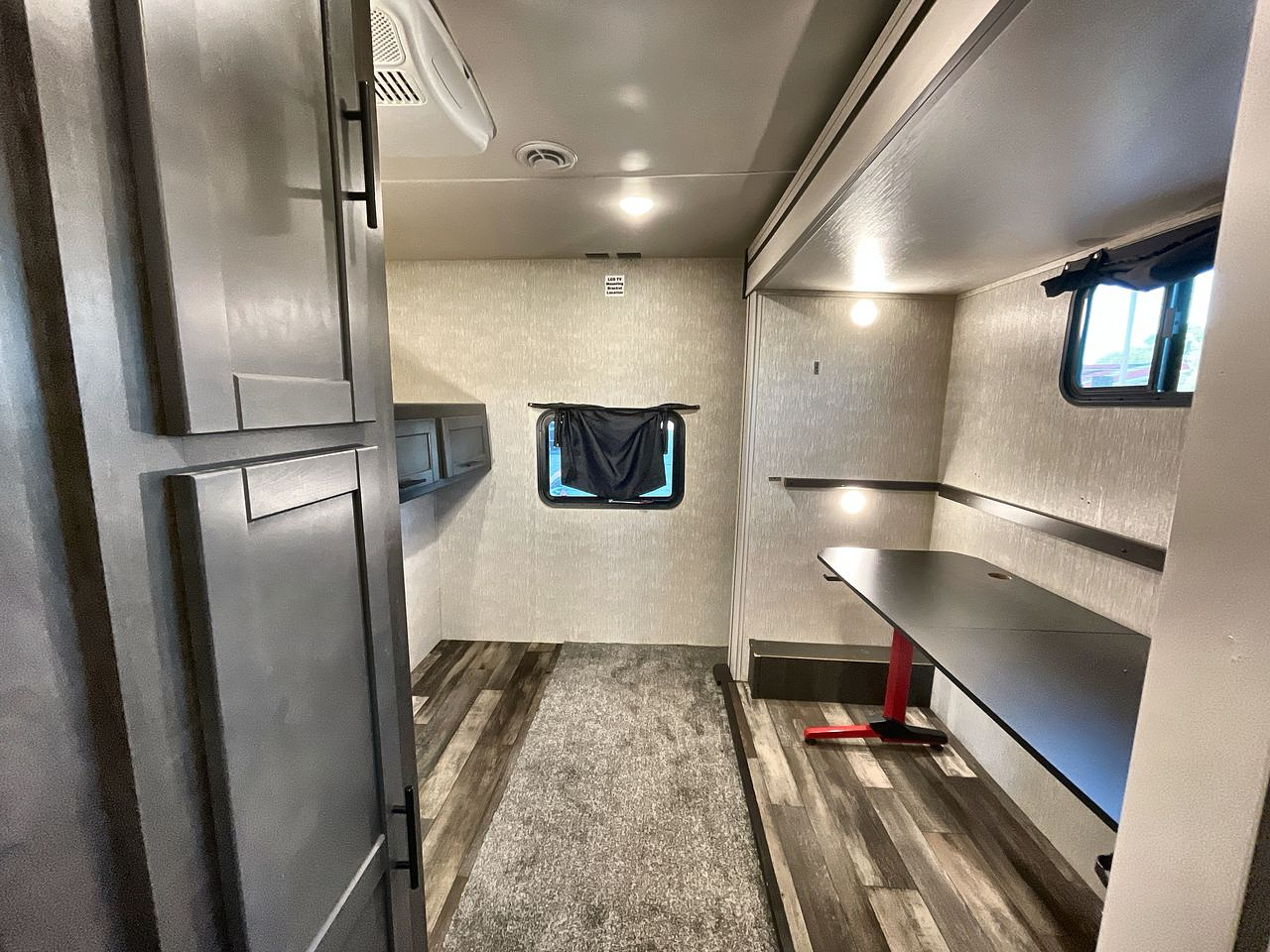 2022 KEYSTONE CRUISER AIRE 33BHB