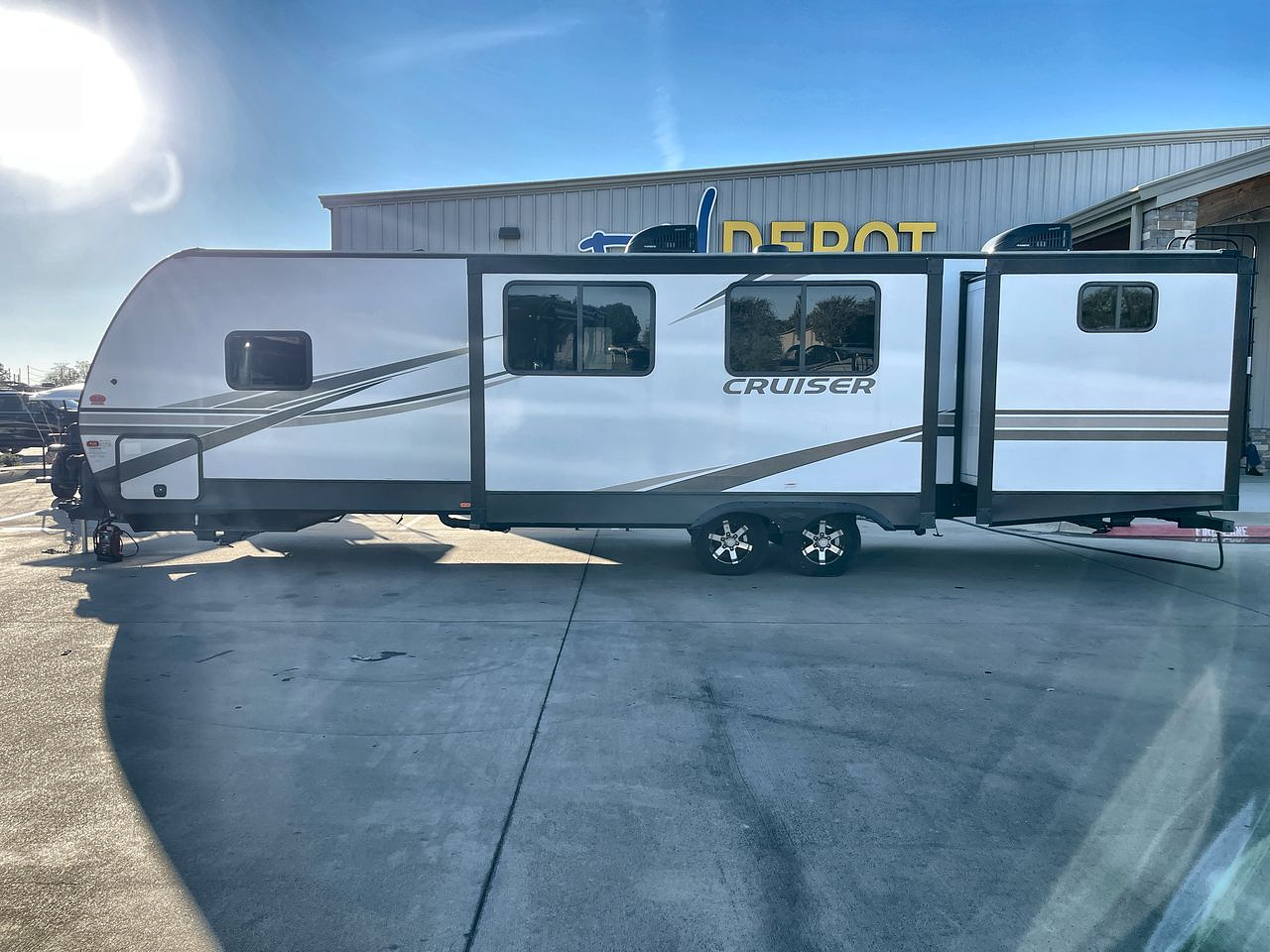 2022 KEYSTONE CRUISER AIRE 33BHB