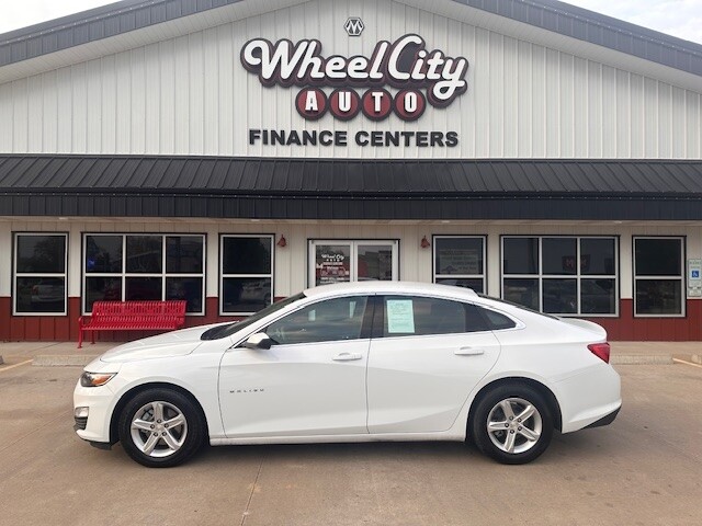 2022 Chevrolet MALIBU LS 1FL Located at Wheel City Auto Sioux Falls slide-image