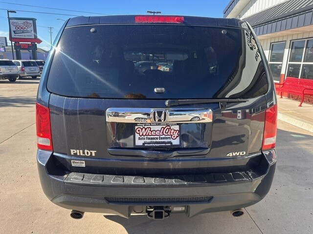 2012 Honda PILOT EXL Located at Wheel City Auto Sioux Falls light-box-slides