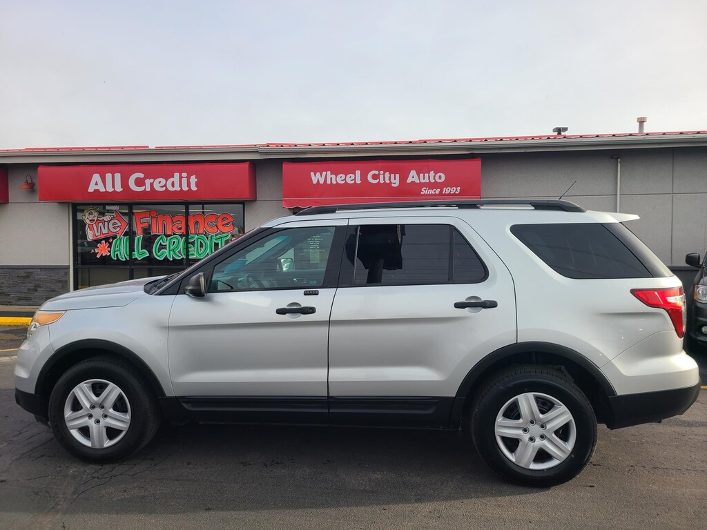 2013 Ford Explorer Base's photo