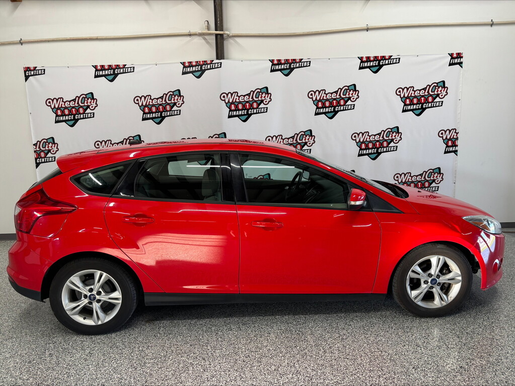 2013 Ford FOCUS SE Located at Wheel City Auto Lincoln slide-image
