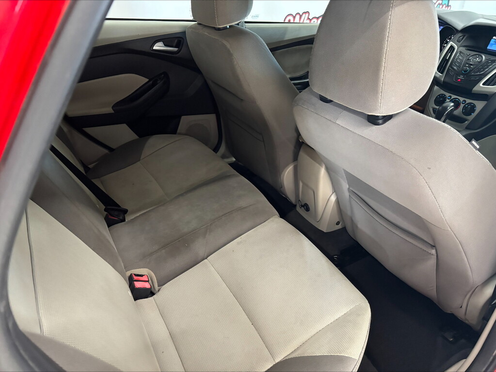 2013 Ford FOCUS SE Located at Wheel City Auto Lincoln slide-image